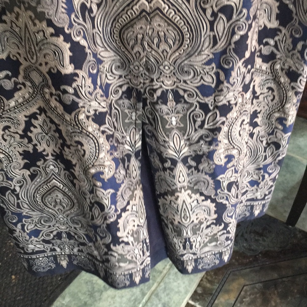 Skirt - Picture 4 of 4